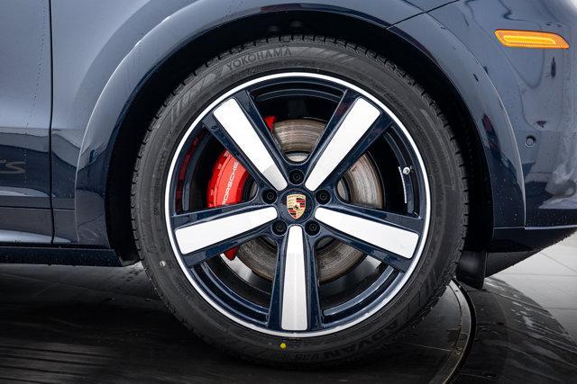new 2026 Porsche Cayenne car, priced at $163,880