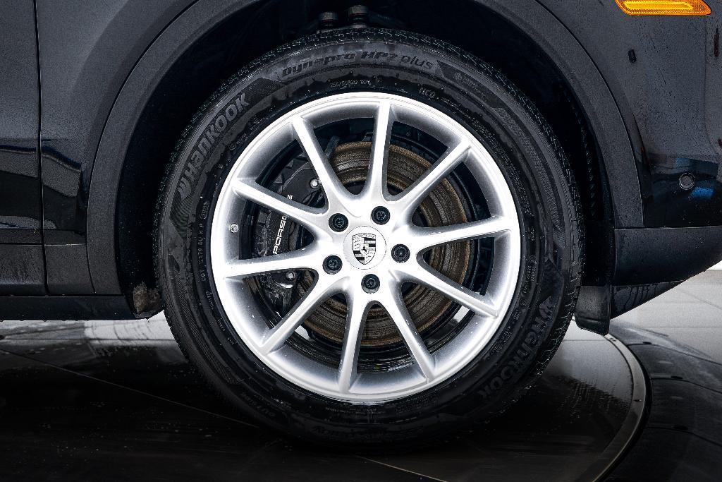 new 2026 Porsche Cayenne car, priced at $101,080