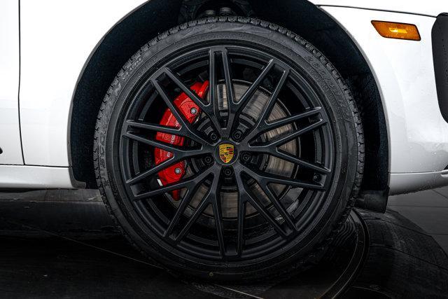 new 2026 Porsche Macan car