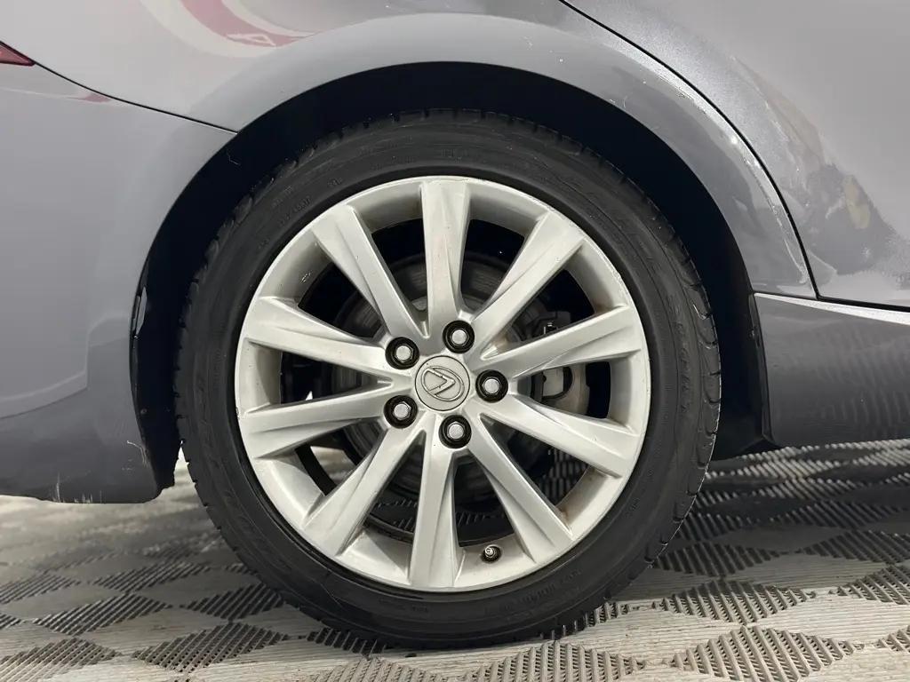 Lexus IS view 42