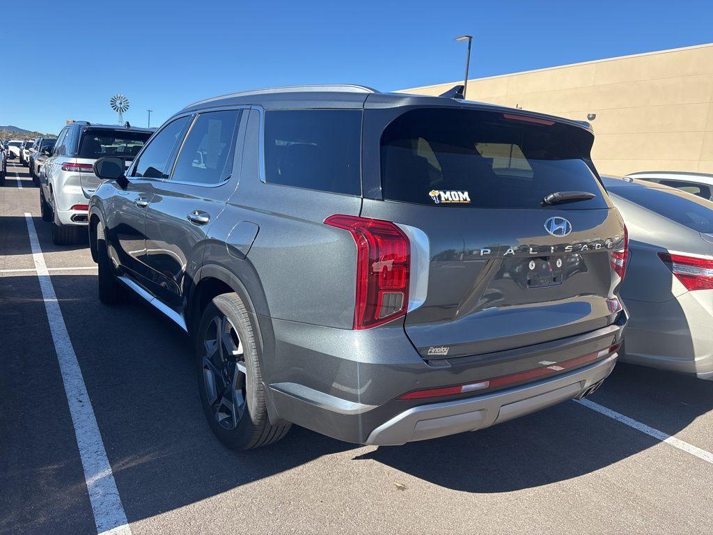 used 2024 Hyundai Palisade car, priced at $37,611