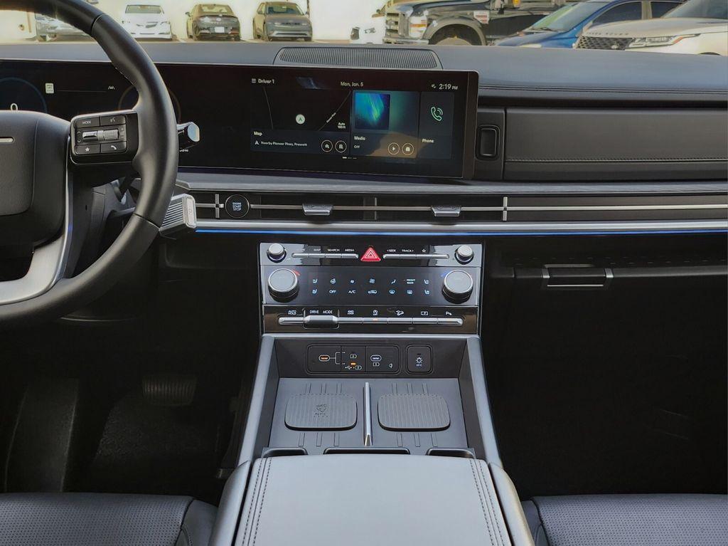 used 2024 Hyundai Santa Fe car, priced at $33,862