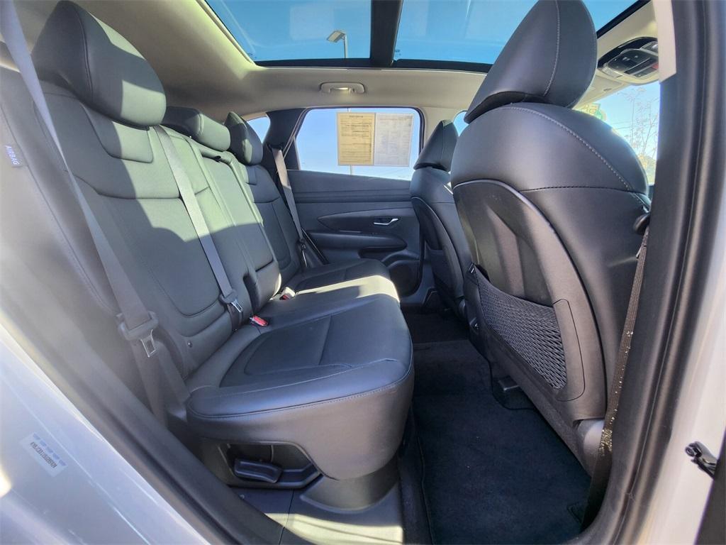 used 2025 Hyundai TUCSON Hybrid car, priced at $31,580