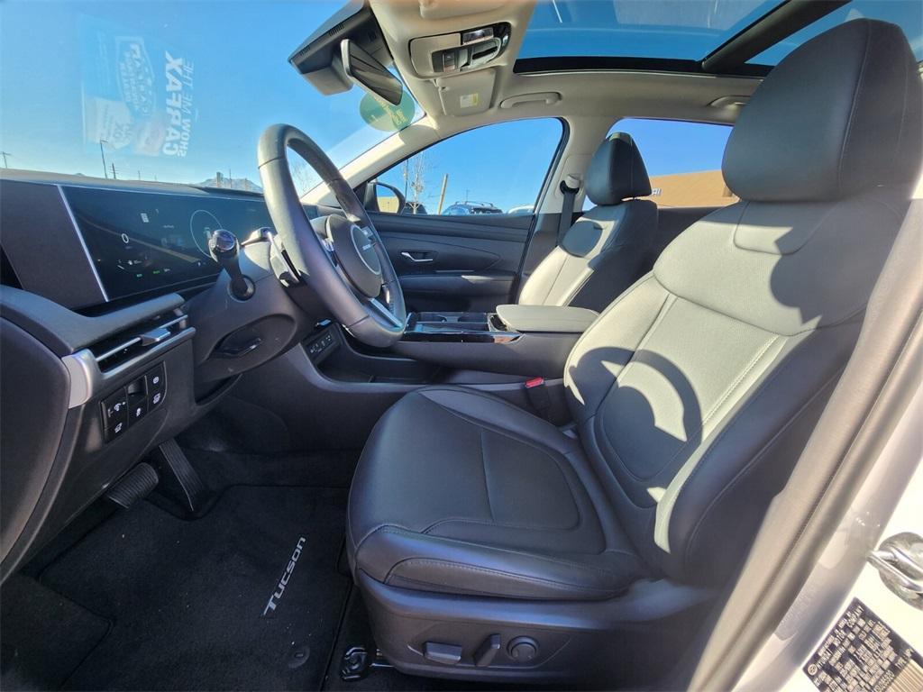 used 2025 Hyundai TUCSON Hybrid car, priced at $31,580