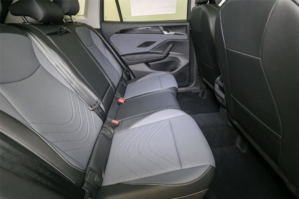 new 2025 Volkswagen Tiguan car, priced at $34,144