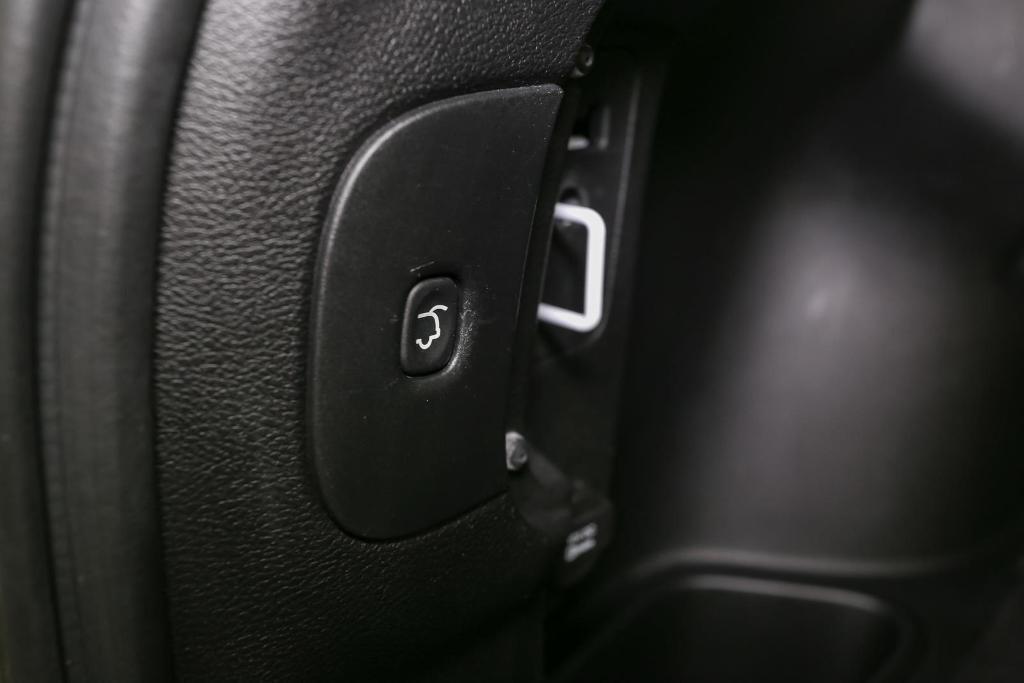 used 2016 Jeep Cherokee car, priced at $12,773