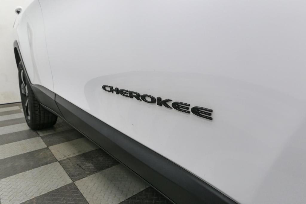 used 2016 Jeep Cherokee car, priced at $12,773