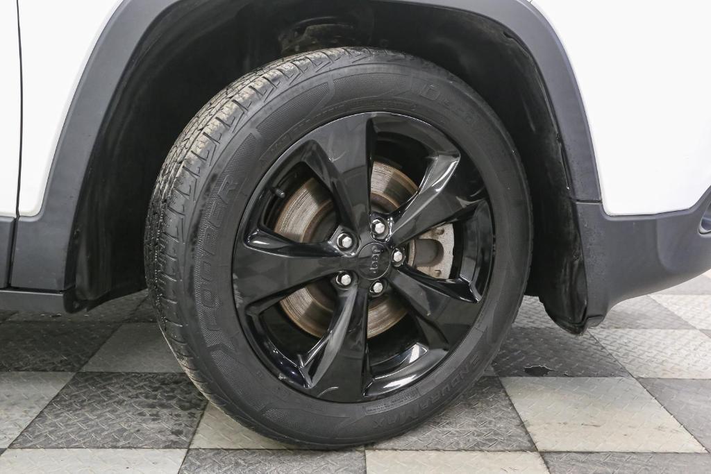 used 2016 Jeep Cherokee car, priced at $12,773