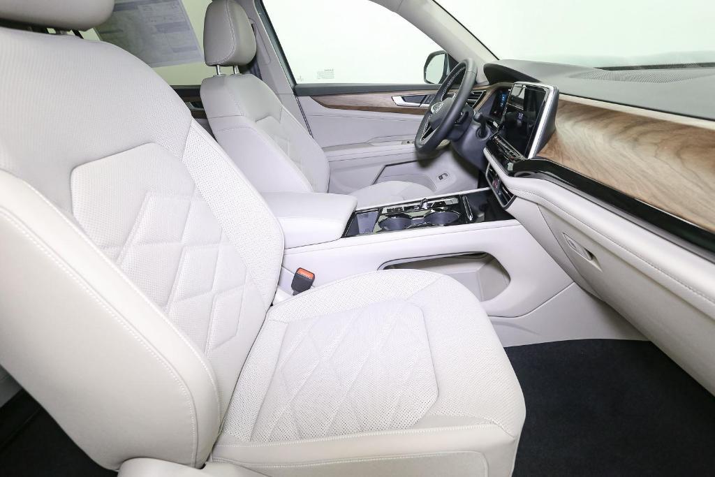 new 2026 Volkswagen Atlas car, priced at $47,347