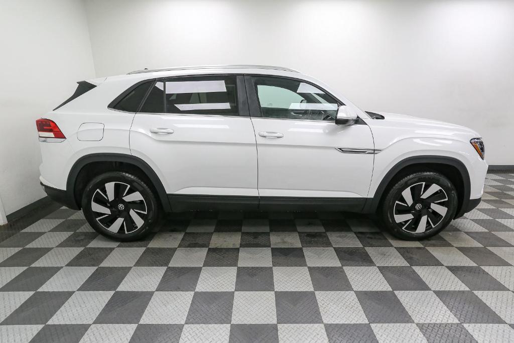 new 2026 Volkswagen Atlas Cross Sport car, priced at $44,952