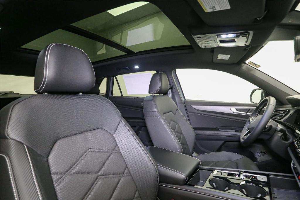 new 2026 Volkswagen Atlas Cross Sport car, priced at $44,952