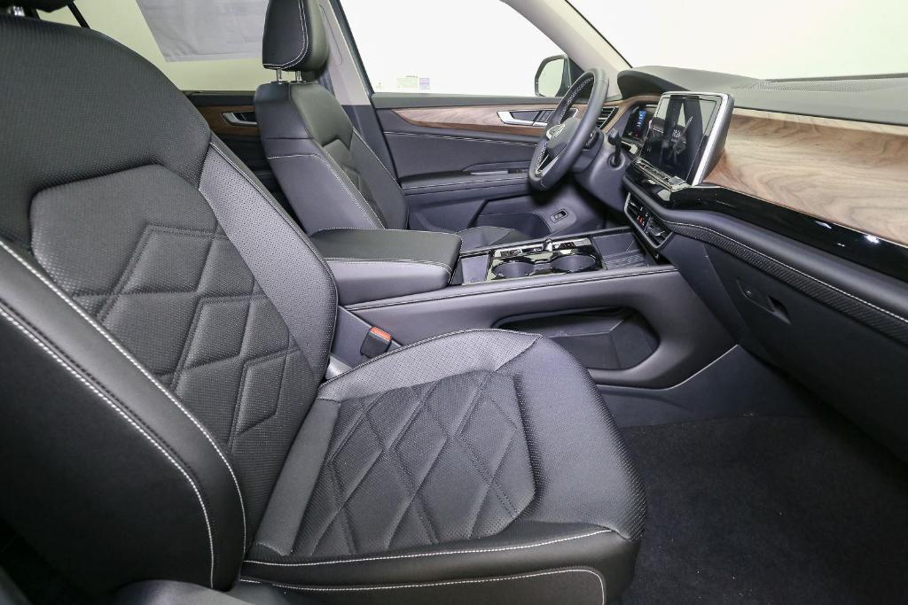 new 2026 Volkswagen Atlas car, priced at $45,148