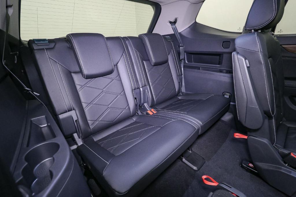 new 2026 Volkswagen Atlas car, priced at $45,148