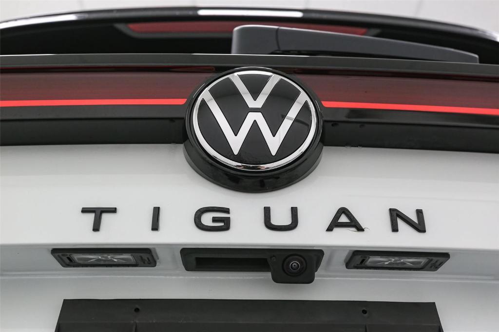 new 2025 Volkswagen Tiguan car, priced at $36,706
