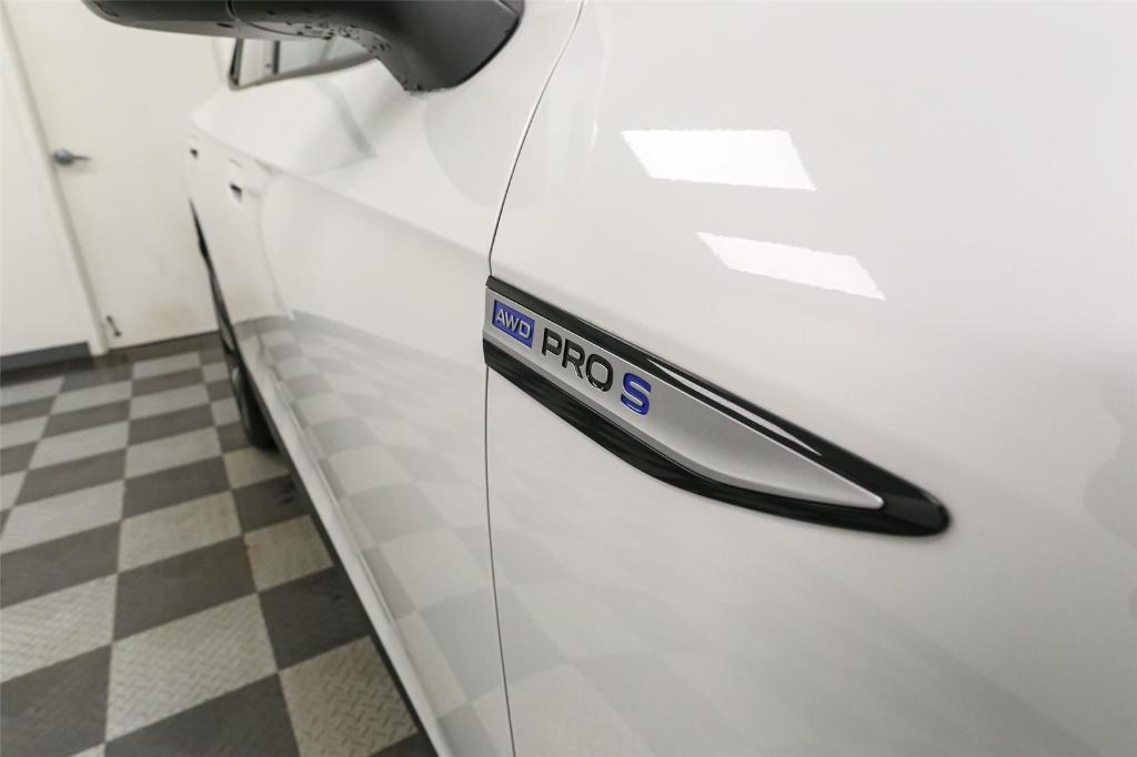 new 2025 Volkswagen ID.4 car, priced at $51,270