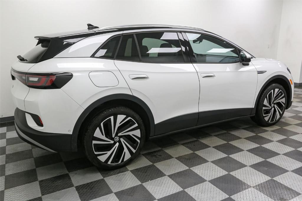 new 2025 Volkswagen ID.4 car, priced at $51,270