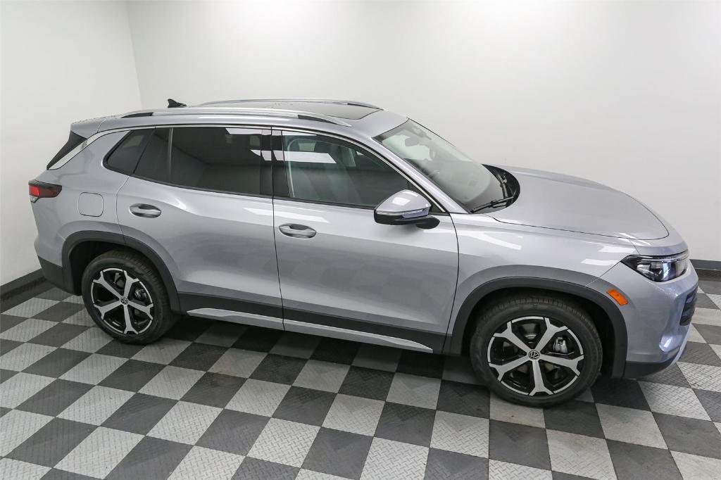 new 2025 Volkswagen Tiguan car, priced at $30,781