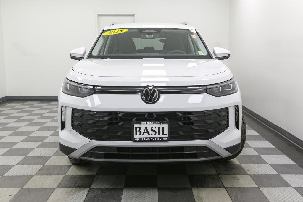 used 2025 Volkswagen Tiguan car, priced at $26,690