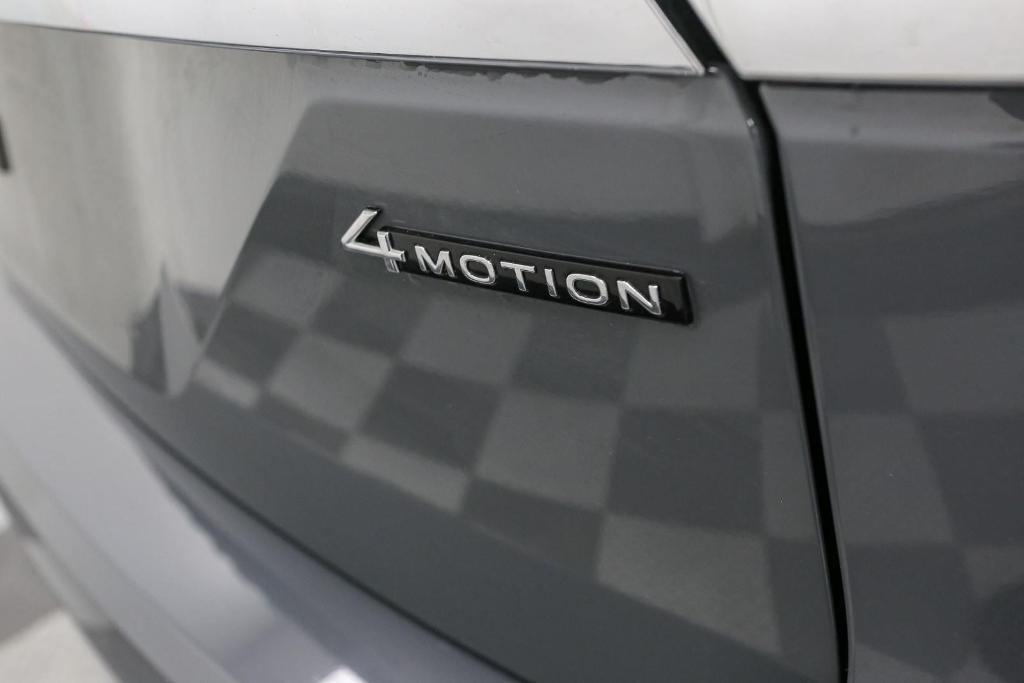 new 2026 Volkswagen Atlas car, priced at $53,698