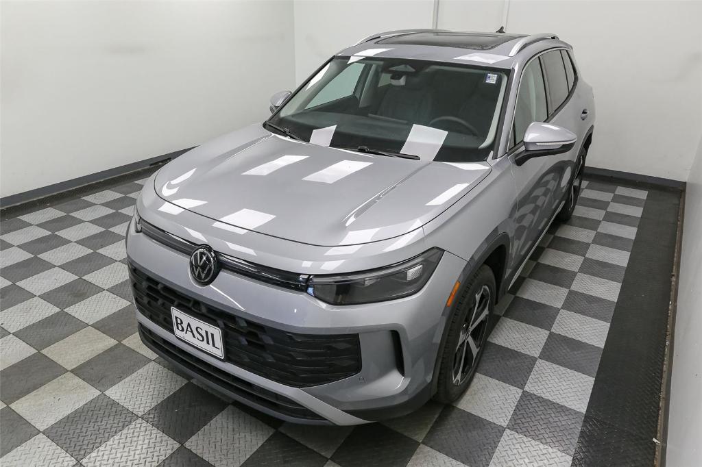 new 2025 Volkswagen Tiguan car, priced at $31,842