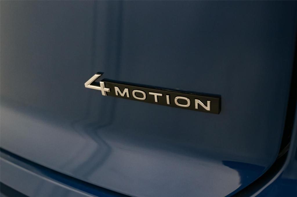 new 2026 Volkswagen Atlas Cross Sport car, priced at $49,435