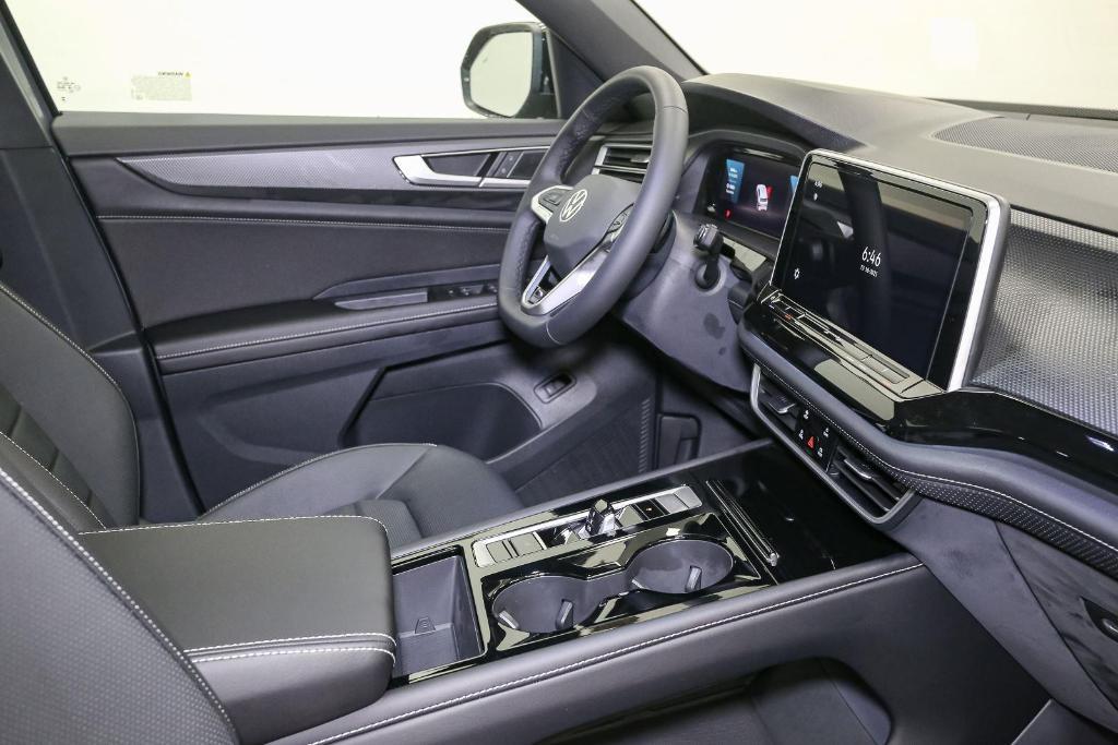 new 2026 Volkswagen Atlas Cross Sport car, priced at $49,872