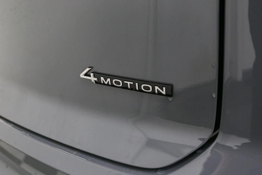 new 2026 Volkswagen Atlas Cross Sport car, priced at $49,872