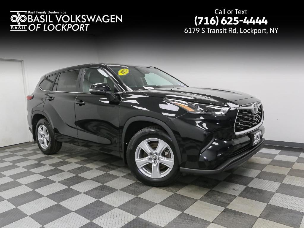 used 2023 Toyota Highlander car, priced at $34,996