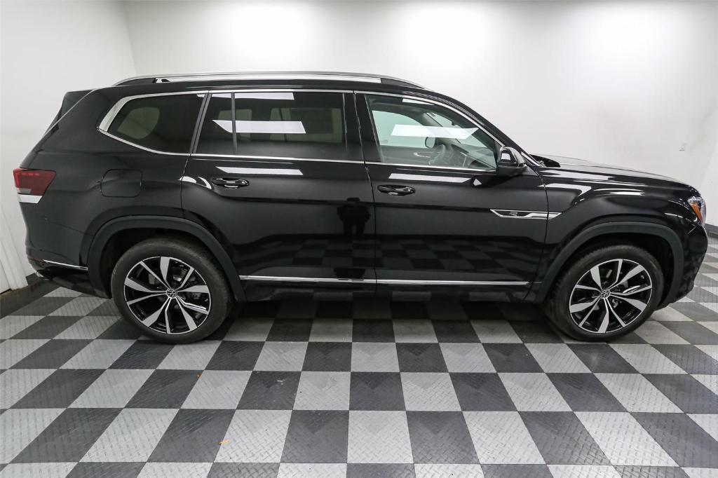 new 2026 Volkswagen Atlas car, priced at $52,663