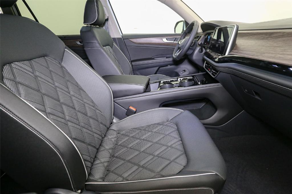 new 2026 Volkswagen Atlas car, priced at $52,663