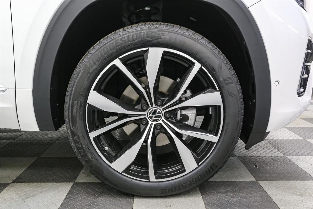 new 2026 Volkswagen Atlas Cross Sport car, priced at $52,623