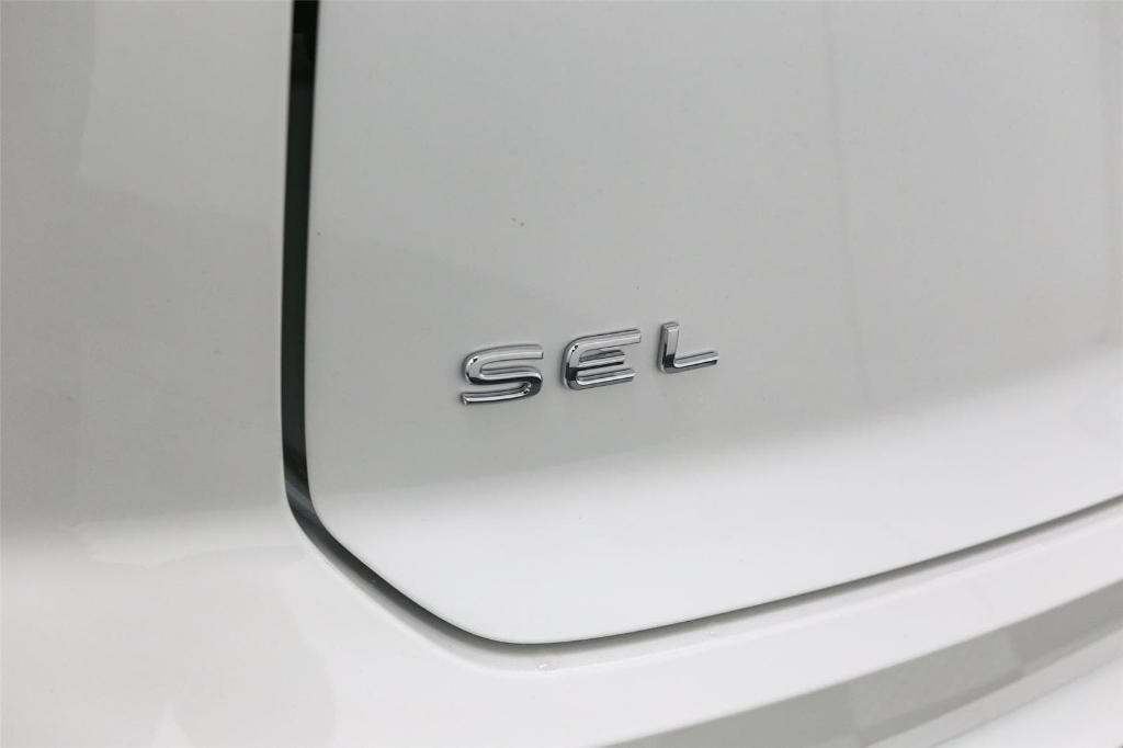 new 2026 Volkswagen Atlas Cross Sport car, priced at $52,623