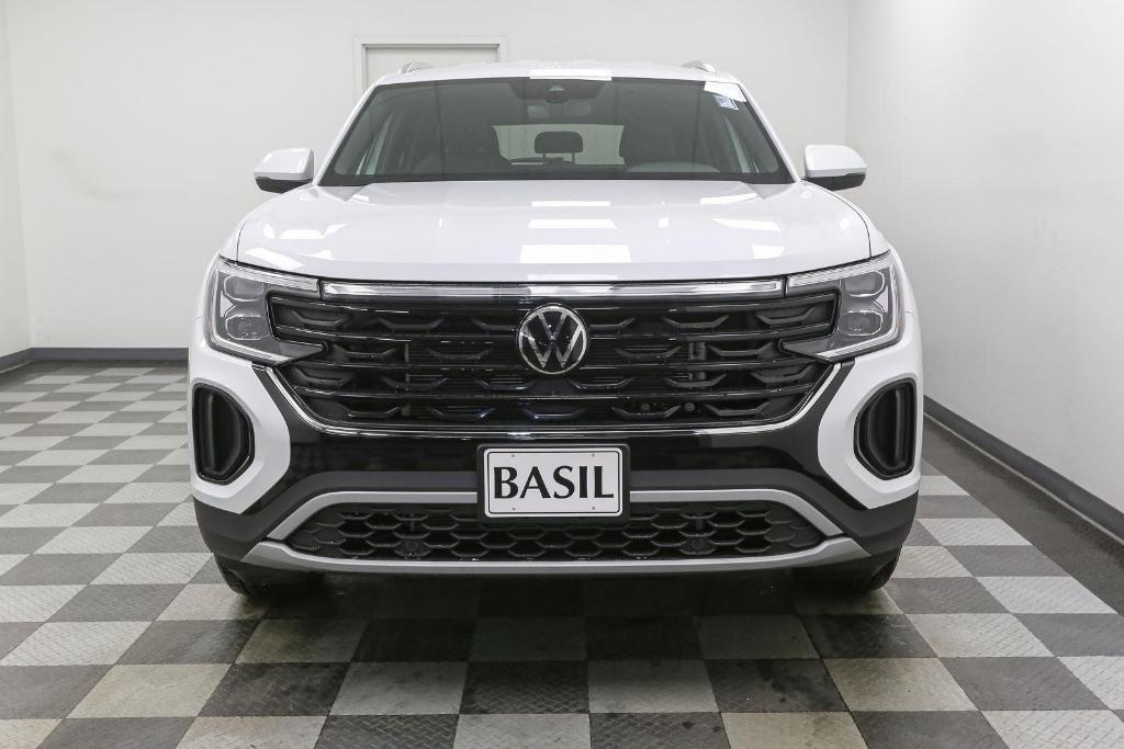 new 2026 Volkswagen Atlas Cross Sport car, priced at $39,676
