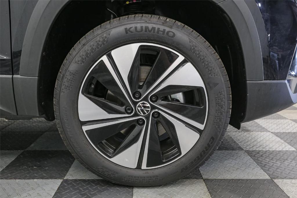 new 2025 Volkswagen Taos car, priced at $30,305