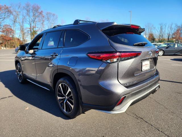 used 2022 Toyota Highlander car, priced at $37,630