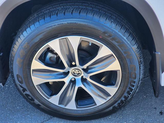 used 2023 Toyota Highlander car, priced at $38,777