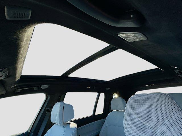 new 2026 BMW X7 car, priced at $103,600