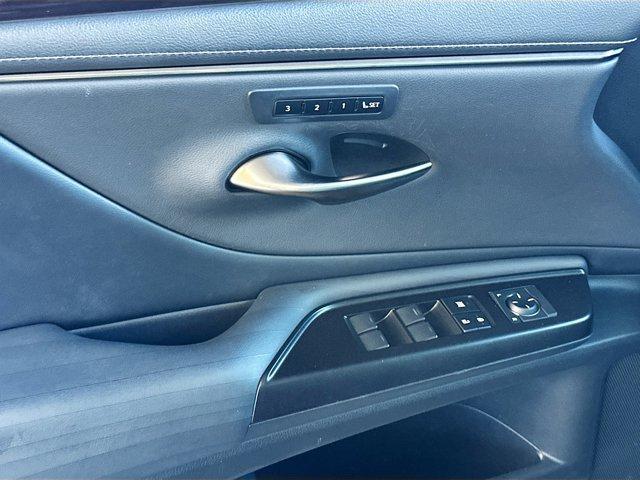 used 2019 Lexus ES 350 car, priced at $28,000