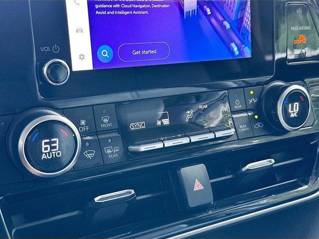 used 2023 Toyota Highlander car, priced at $32,250