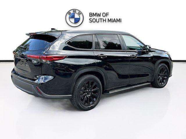 used 2023 Toyota Highlander car, priced at $32,250