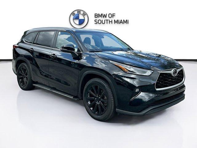 used 2023 Toyota Highlander car, priced at $32,250