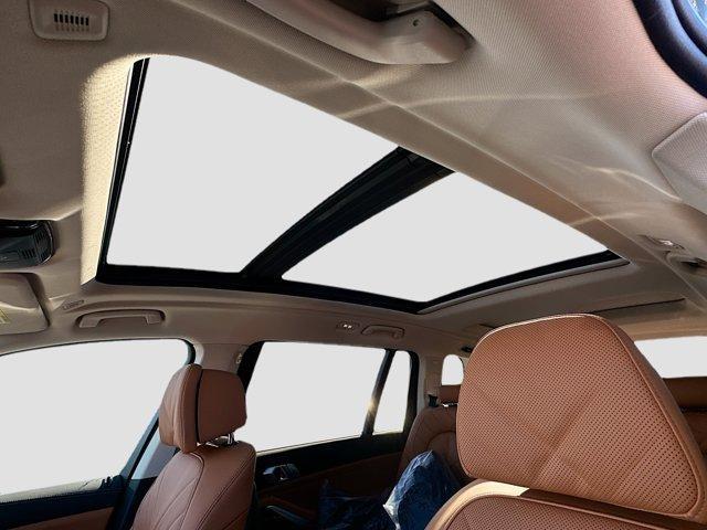 new 2026 BMW X7 car, priced at $96,680