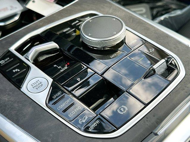 new 2026 BMW X7 car, priced at $92,205