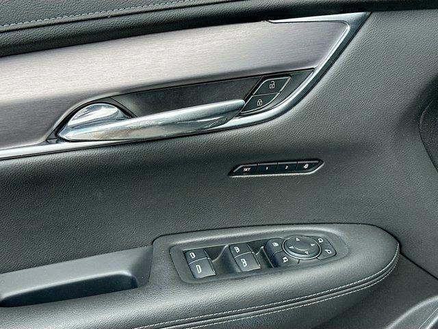 used 2022 Cadillac XT6 car, priced at $25,500