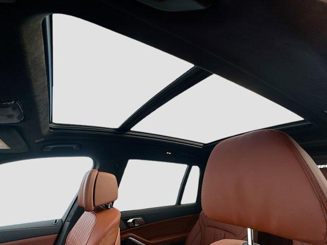 new 2026 BMW X7 car, priced at $101,155