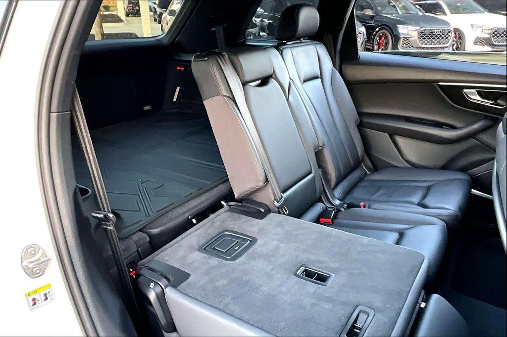 used 2021 Audi Q7 car, priced at $27,313