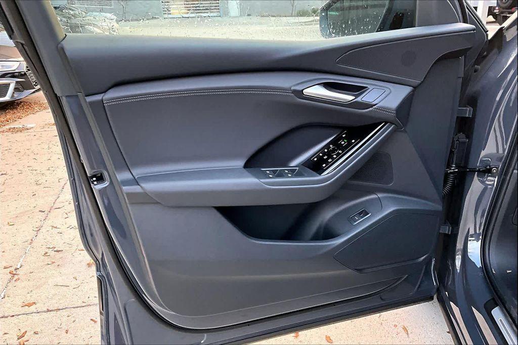 new 2025 Audi Q6 e-tron car, priced at $68,202