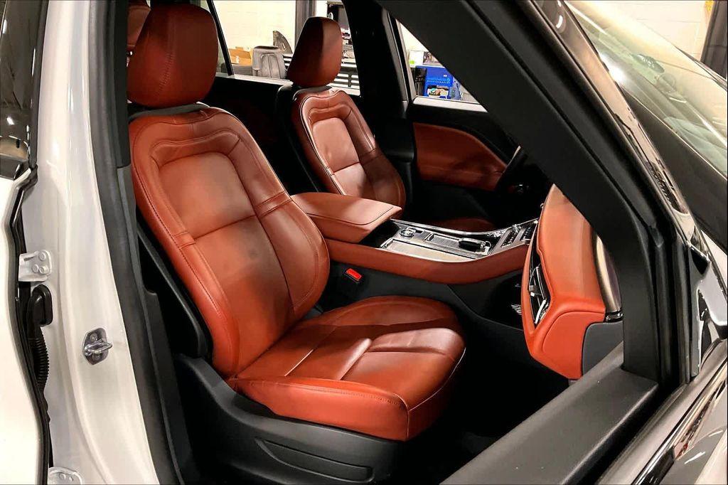 used 2025 Lincoln Aviator car, priced at $61,436