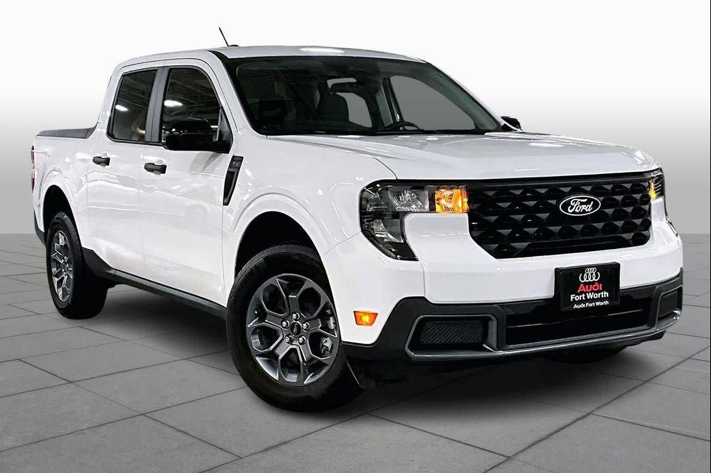 used 2025 Ford Maverick car, priced at $27,900