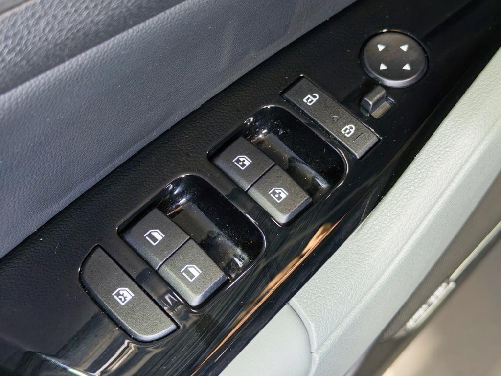 used 2023 Kia Sportage Plug-In Hybrid car, priced at $29,740